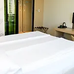 ساوند غاردن ايربورت فندق 3*