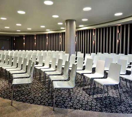 Hotel Sound Garden Airport