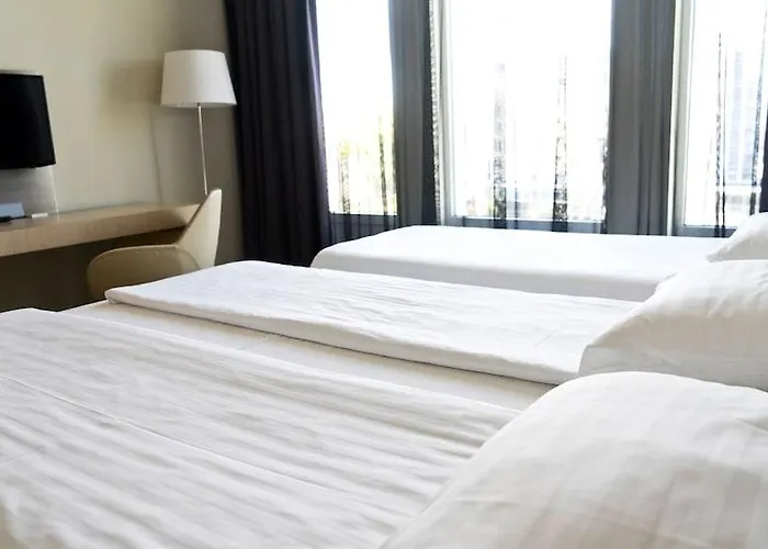 Sound Garden Airport Hotel Varsavia