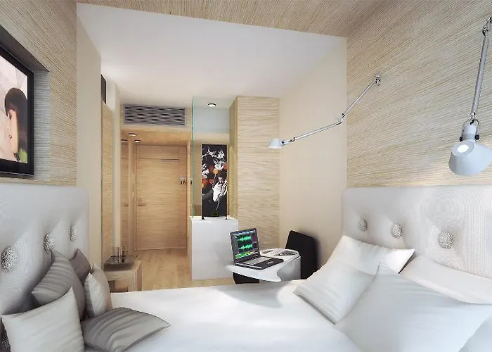 Hotel Sound Garden Airport 3*