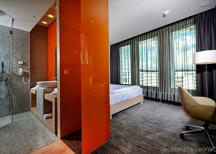 Sound Garden Airport 3* Warschau