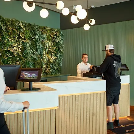 Ξενοδοχείο Sound Garden Airport 3*