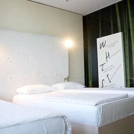 Hotel Sound Garden Airport