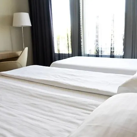 Sound Garden Airport Hotel Varsóvia