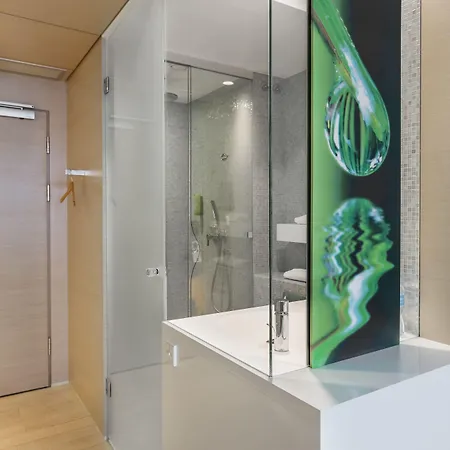 Sound Garden Airport 3*