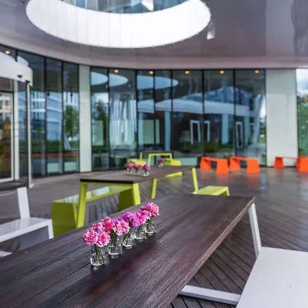 Sound Garden Airport 3* Warschau