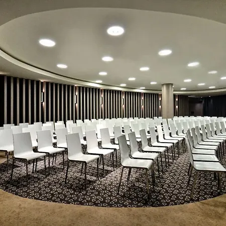 Hotel Sound Garden Airport Varsovie