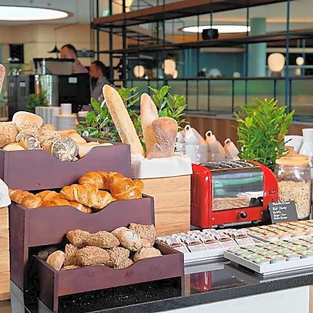 Sound Garden Airport Hotel Warschau