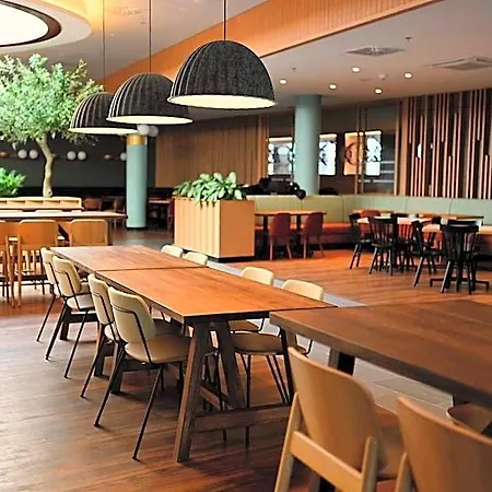 Hotel Sound Garden Airport Warschau
