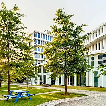 Hotel Sound Garden Airport