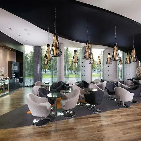 Sound Garden Airport Ξενοδοχείο 3*