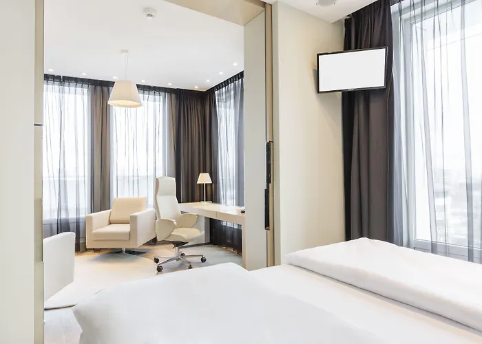 Sound Garden Airport 3*