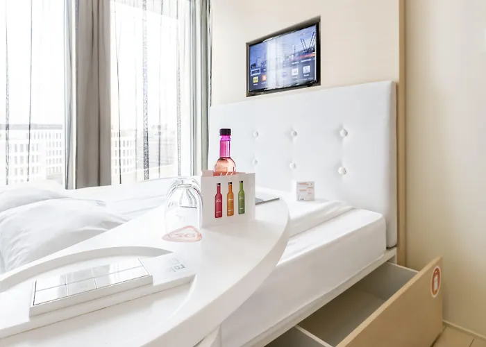 Hotel Sound Garden Airport