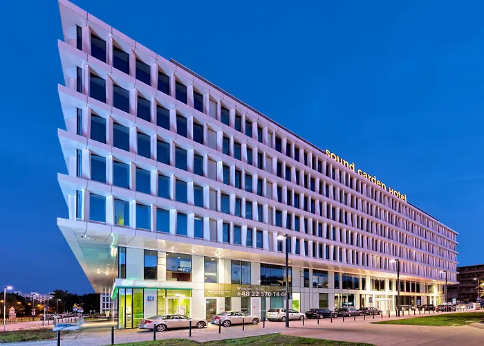 Hotel Sound Garden Airport 3*