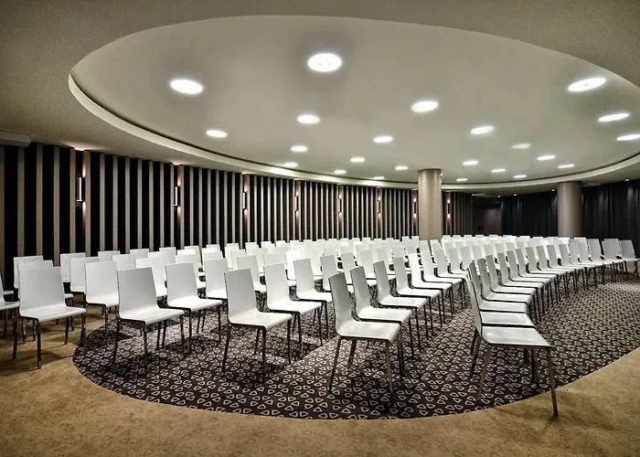 Hotel Sound Garden Airport Varsovie