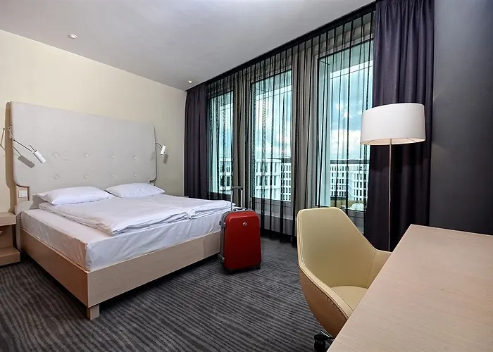 Sound Garden Airport Hotel Varsovie