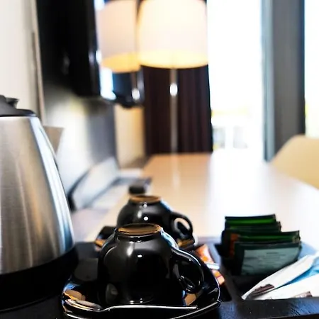 ساوند غاردن ايربورت