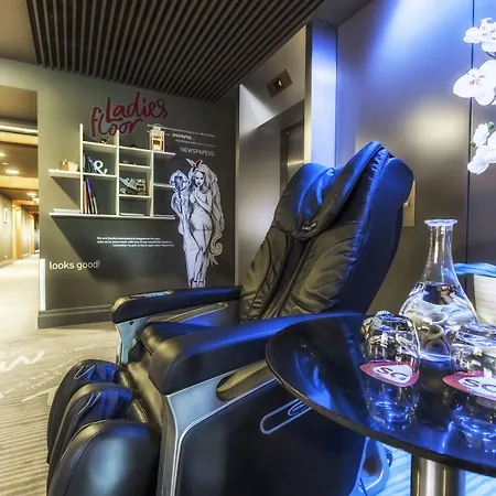 ساوند غاردن ايربورت وارسو