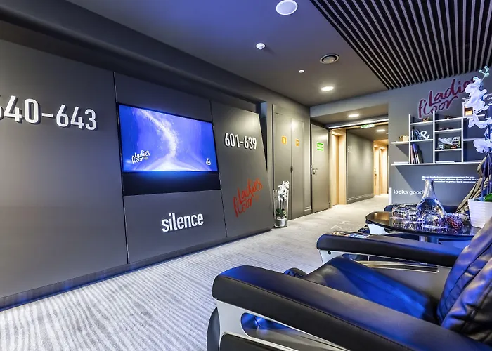 Hotell Sound Garden Airport Warszawa