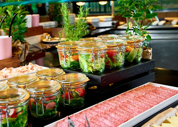 Hotell Sound Garden Airport 3*