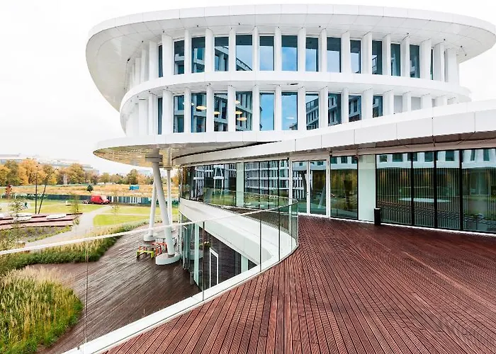 Sound Garden Airport Hotell