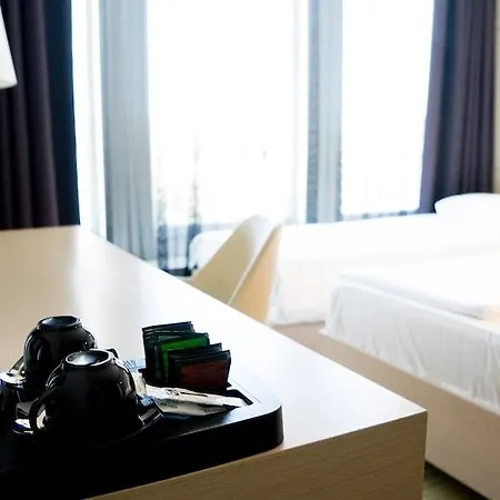 Hotel Sound Garden Airport Varsavia