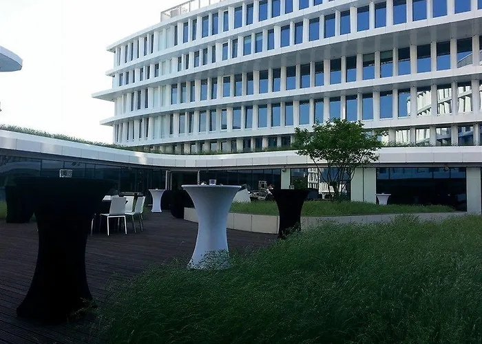 Sound Garden Airport 3*